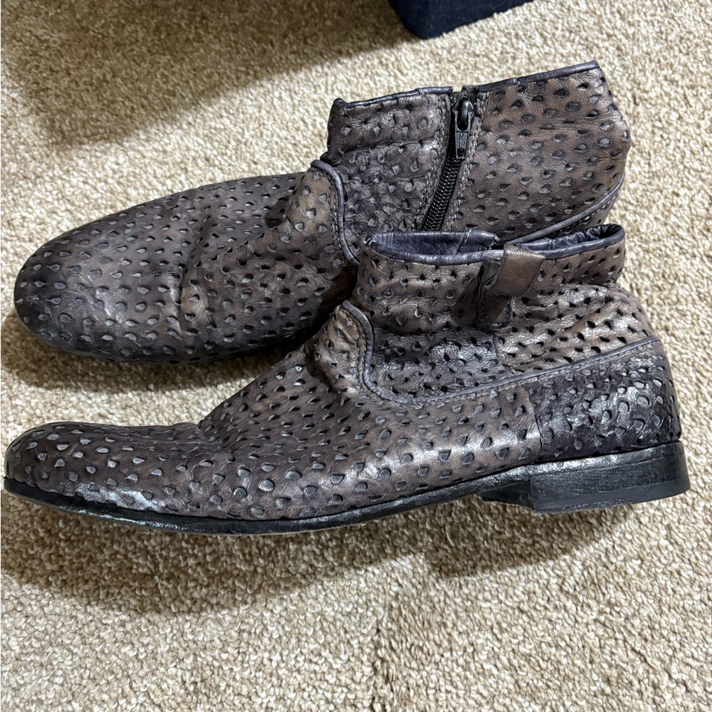 Men's Textured Leather Ankle Boots - Black